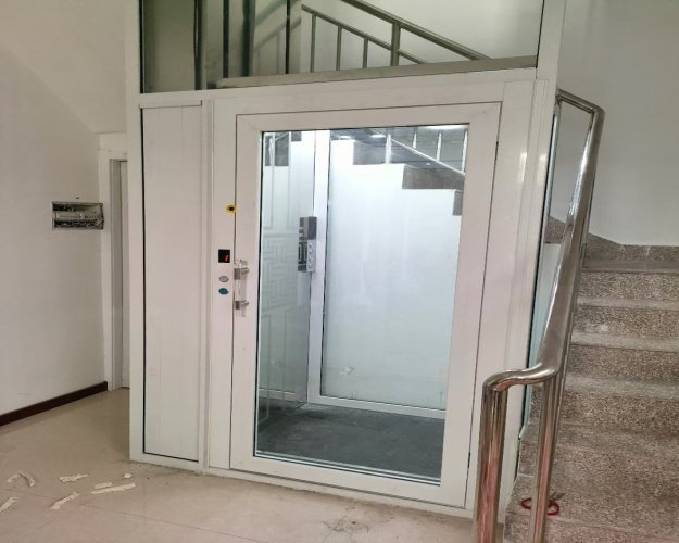 家用電梯